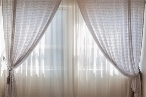 Curtain-Hanging-Services--in-Bvl-Florida-curtain-hanging-services-bvl-florida.jpg-image